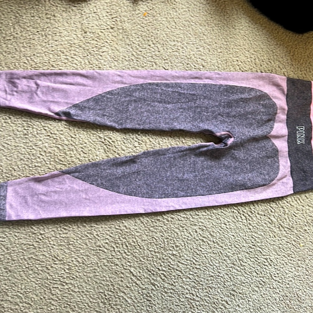 PINK Victoria’s Secret workout leggings